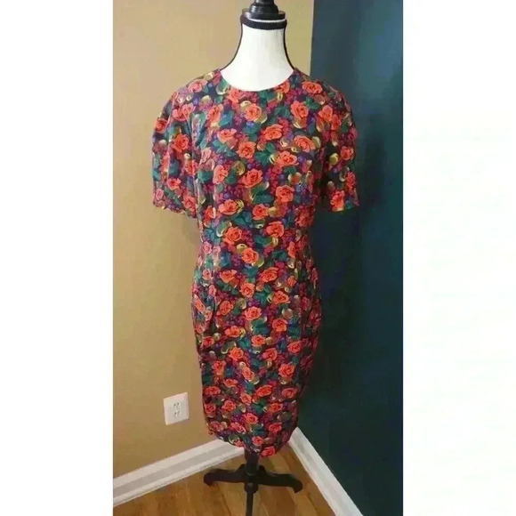 Vintage Liz Claiborne Floral Fitted Dress 100% Rayon, Size 6P - Picture 1 of 12